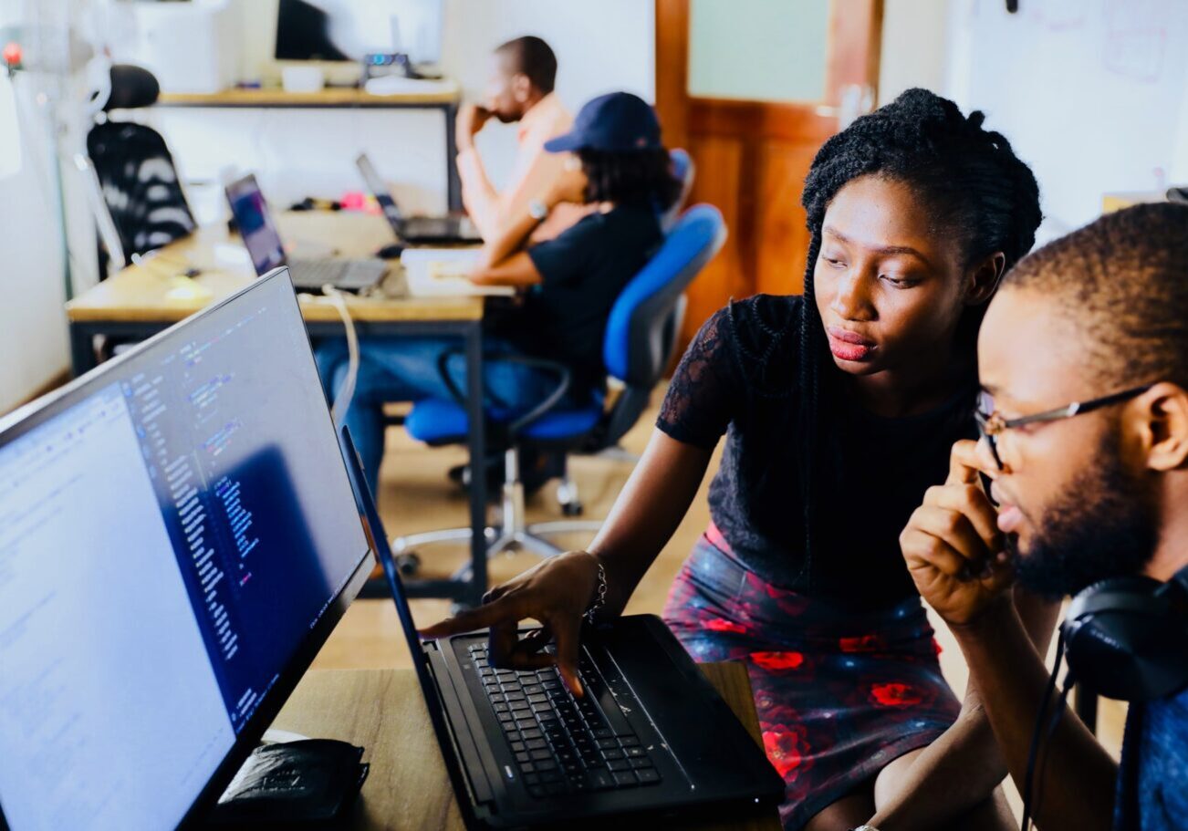 lagos-techie-IgUR1iX0mqM-unsplash